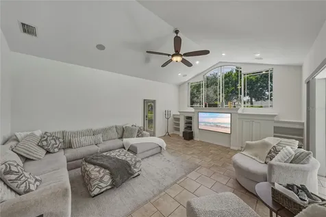 6105 Audubon Manor Boulevard Lithia FL 33547