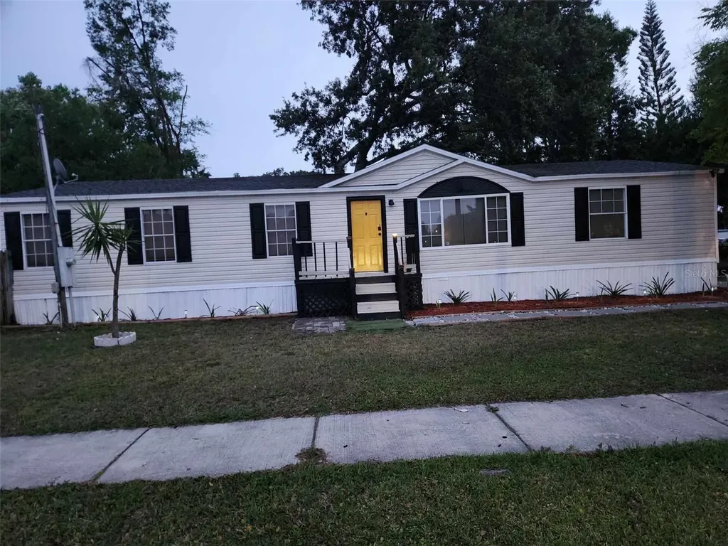 9653 4th Avenue Orlando FL 32824