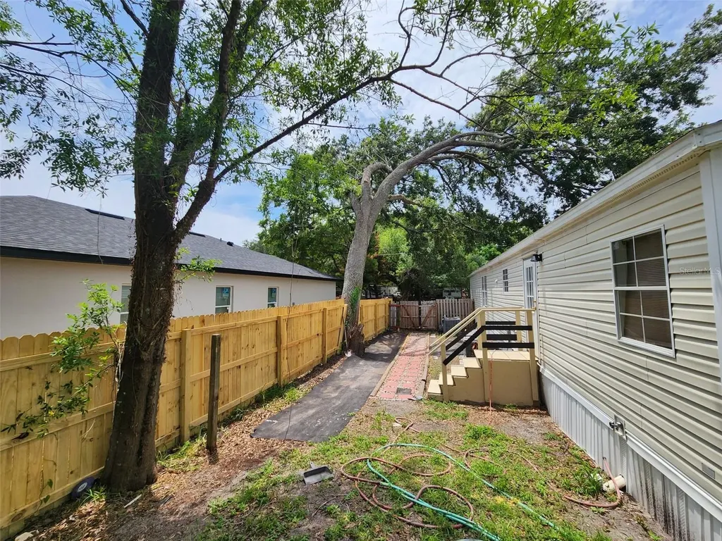 9653 4th Avenue Orlando FL 32824