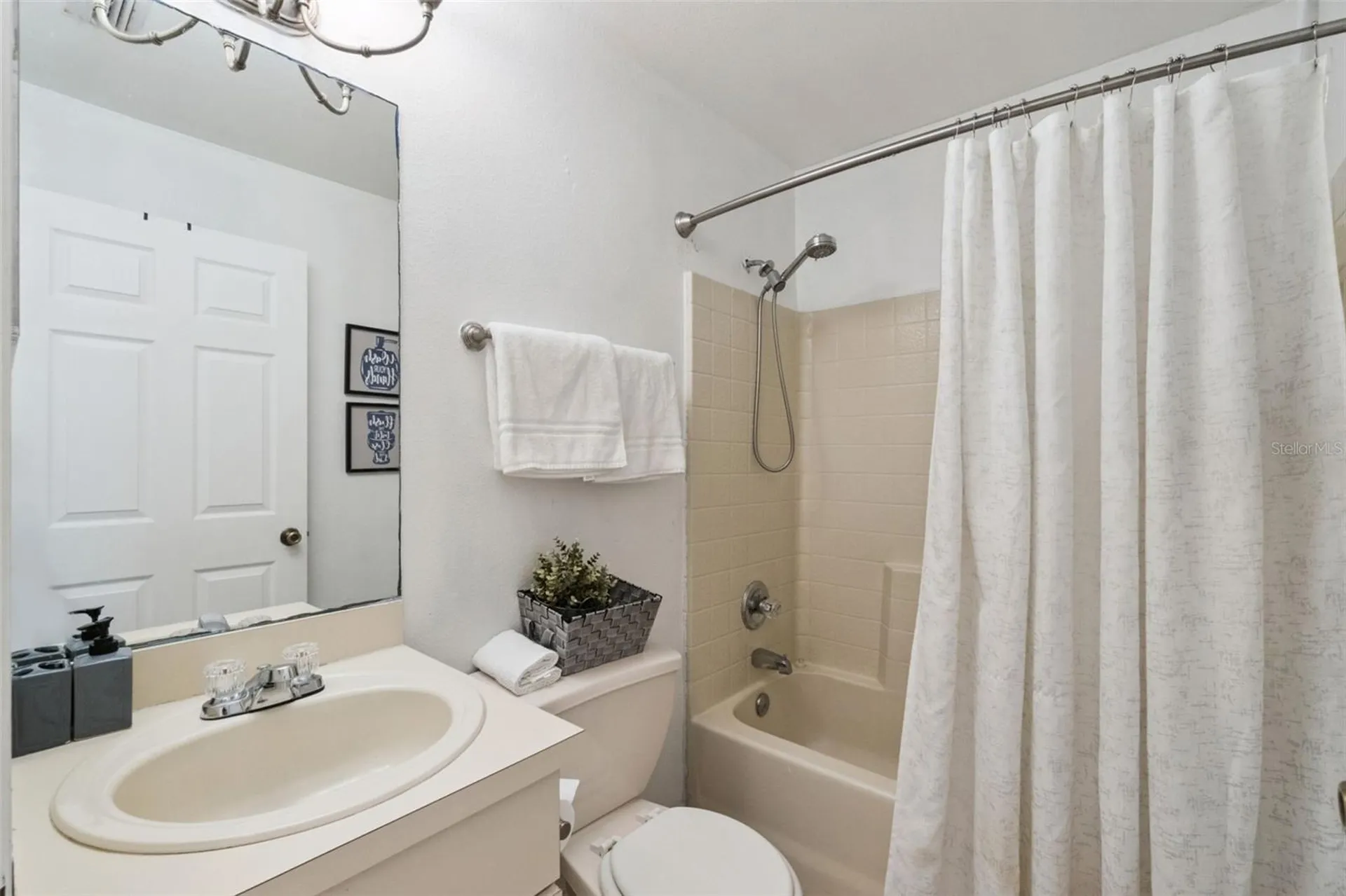 572 Kingfisher Drive Kissimmee FL 34759