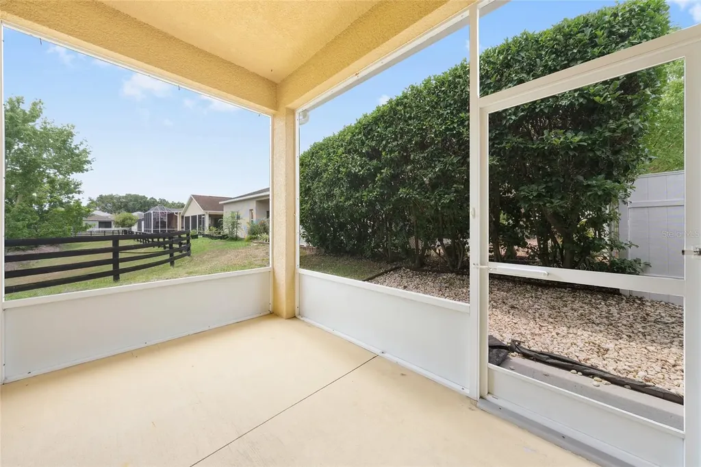 5085 NE 122nd Boulevard Oxford FL 34484