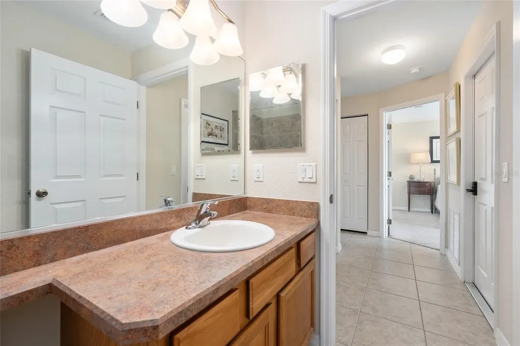 5085 NE 122nd Boulevard Oxford FL 34484