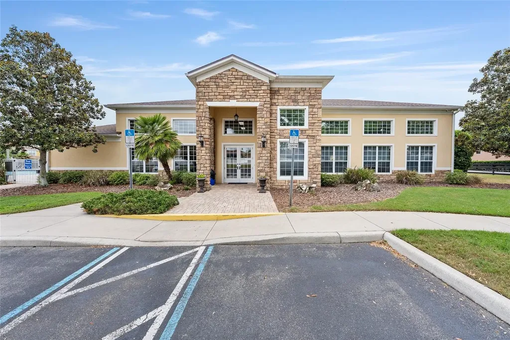 5085 NE 122nd Boulevard Oxford FL 34484