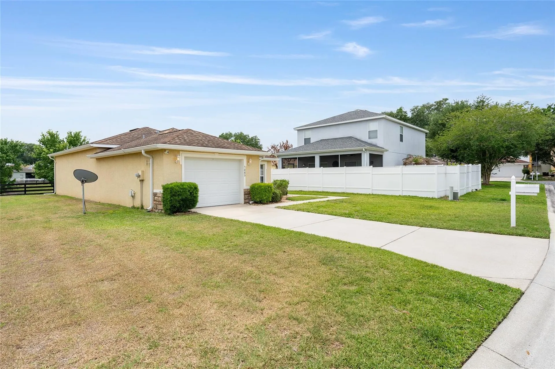 5085 NE 122nd Boulevard Oxford FL 34484
