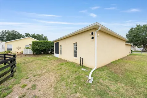 5085 NE 122nd Boulevard Oxford FL 34484