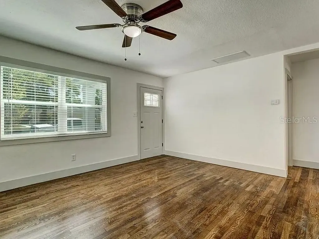 1411 34th Avenue N St Petersburg FL 33704
