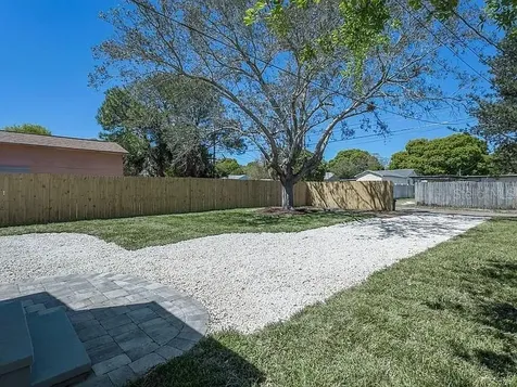 1411 34th Avenue N St Petersburg FL 33704