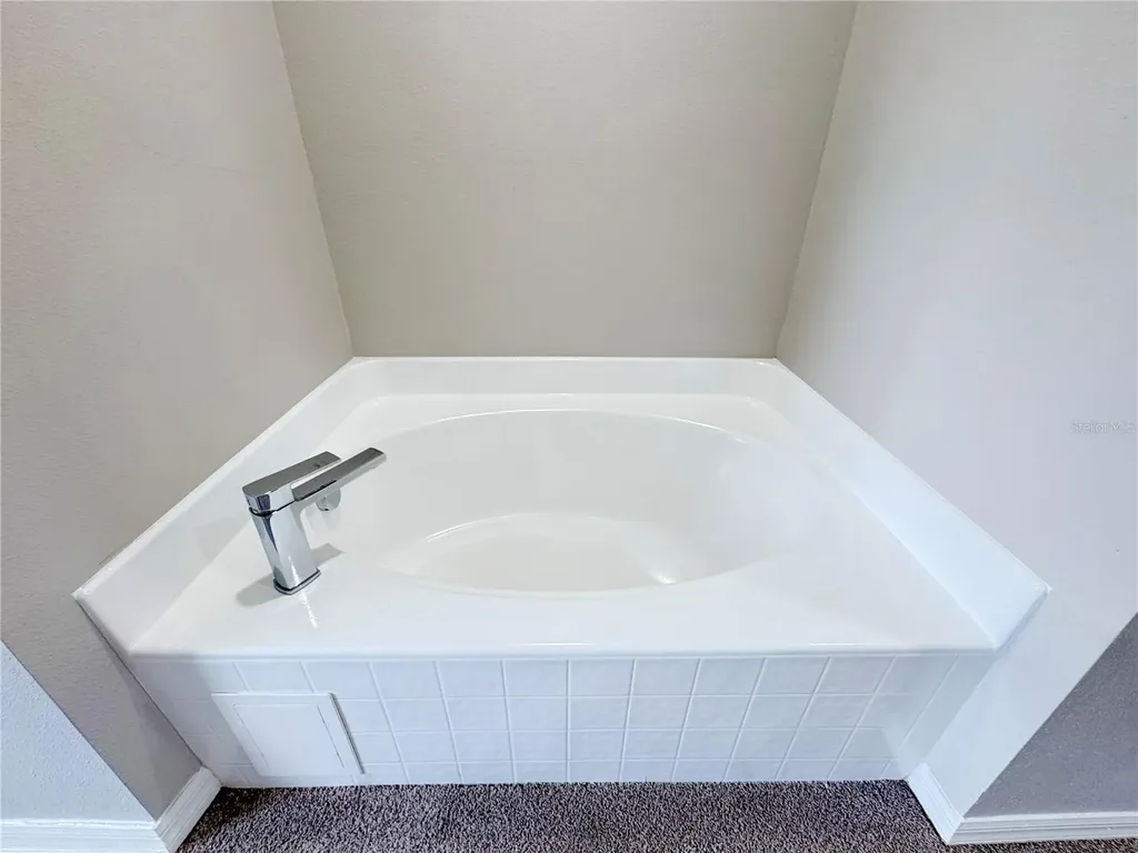 1795 Sunset Ridge Drive Mascotte FL 34753