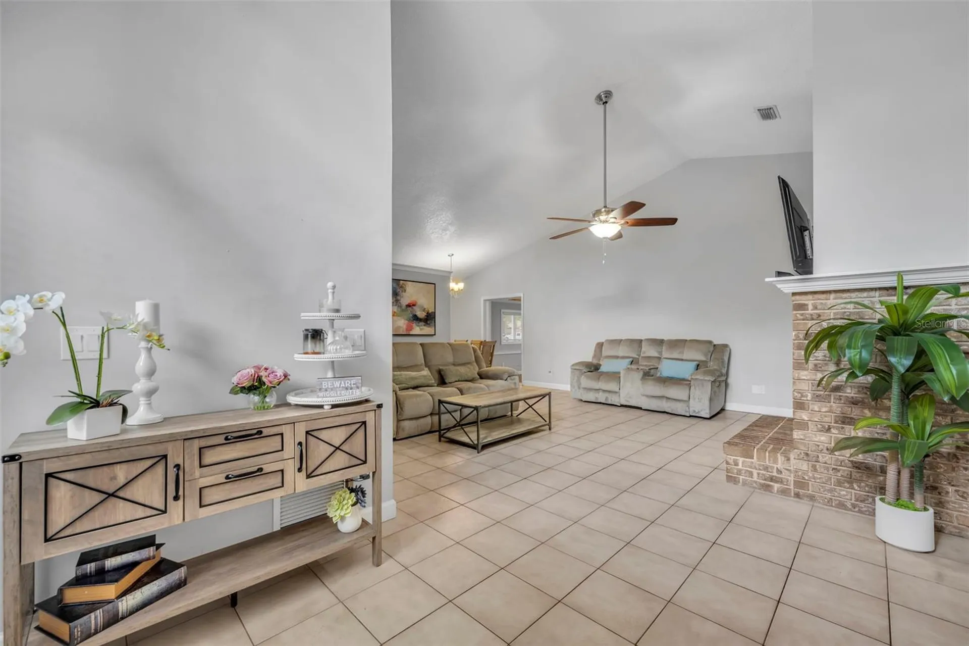 1921 Blue Fox Court Orlando FL 32825