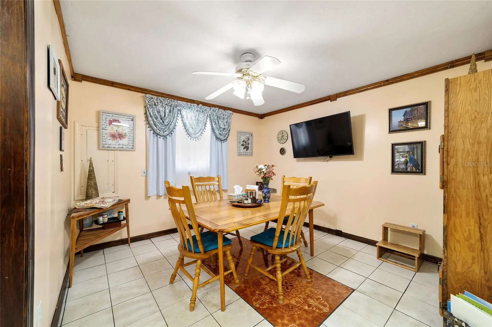 5300 NE 2nd Lane Ocala FL 34470