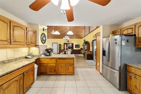 5300 NE 2nd Lane Ocala FL 34470
