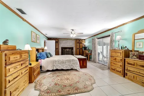 5300 NE 2nd Lane Ocala FL 34470