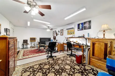 5300 NE 2nd Lane Ocala FL 34470
