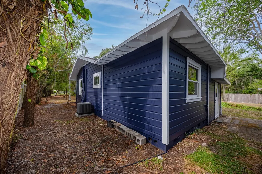 7134 Lauder Place Tampa FL 33617