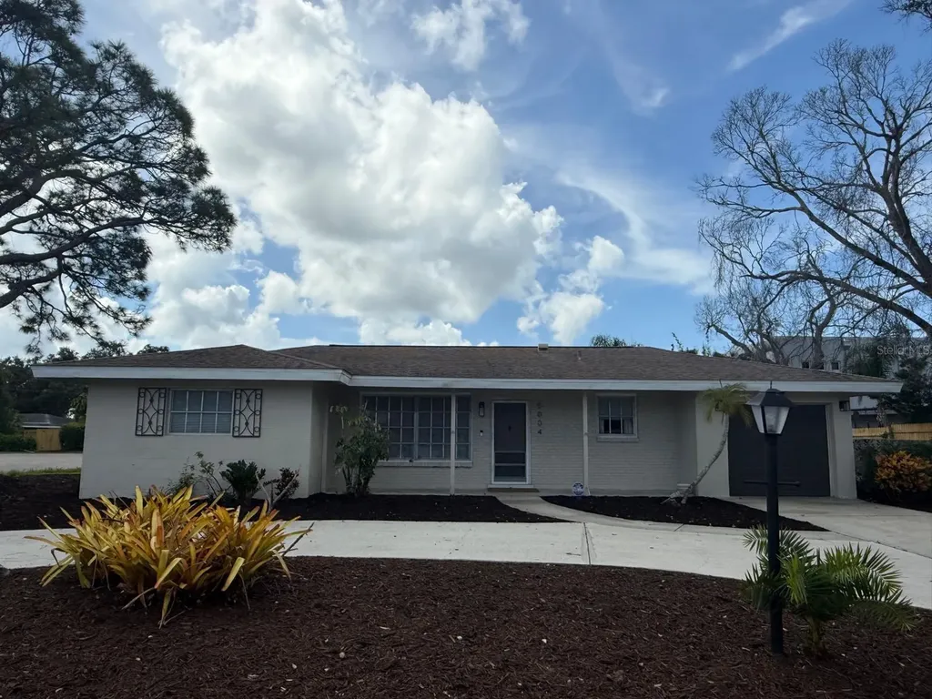5004 Medalist Road Sarasota FL 34243