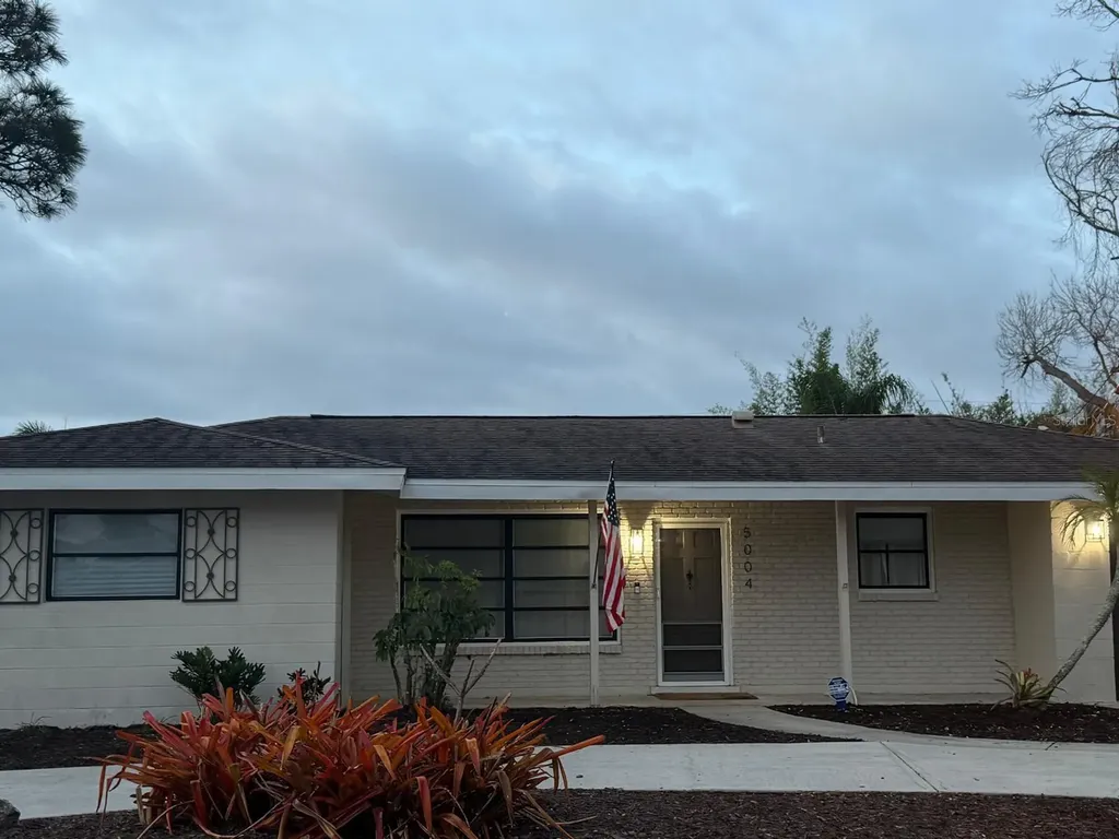 5004 Medalist Road Sarasota FL 34243