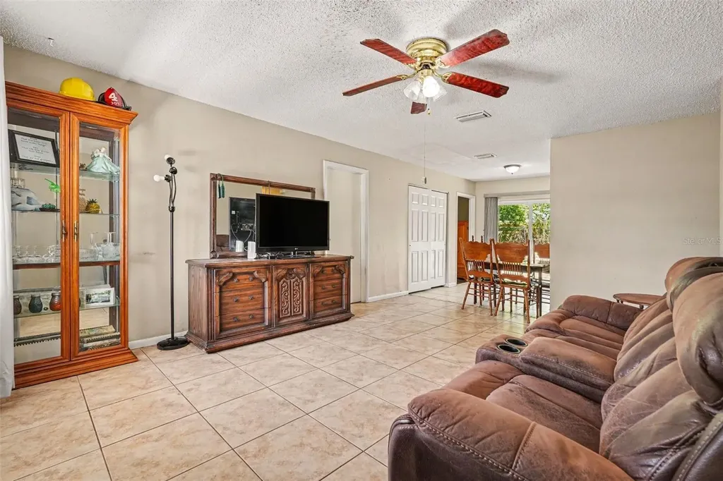 10108 Alambra Avenue Tampa FL 33619