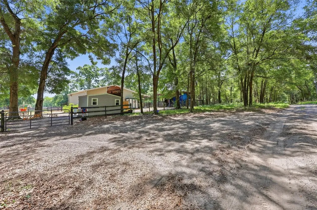 9106 SW 124th Street Archer FL 32618