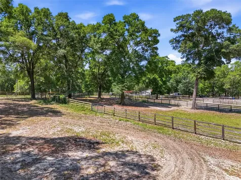 9106 SW 124th Street Archer FL 32618
