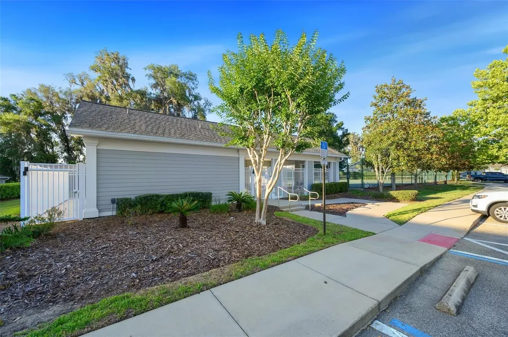 12837 NW 12th Road Newberry FL 32669