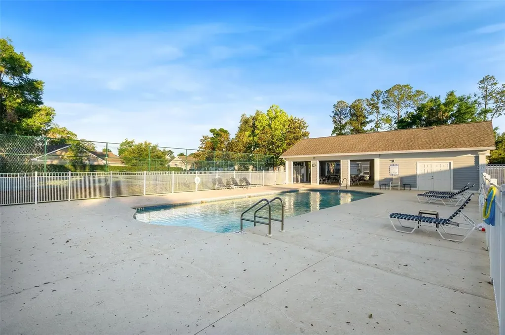 12837 NW 12th Road Newberry FL 32669