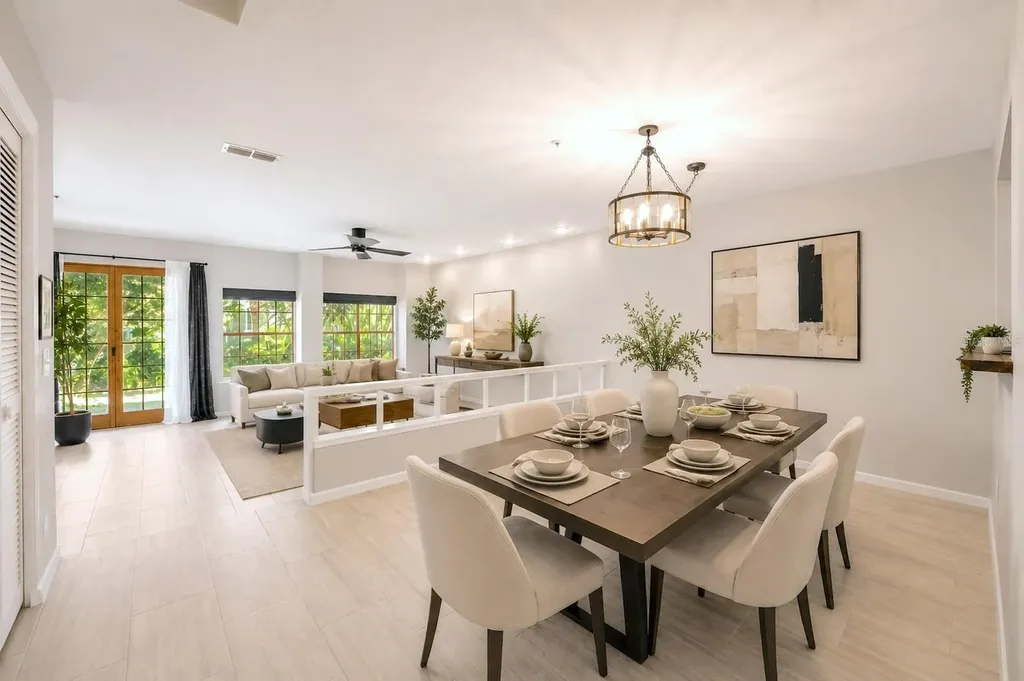 641 Maple Oak. Circle Altamonte Springs FL 32701