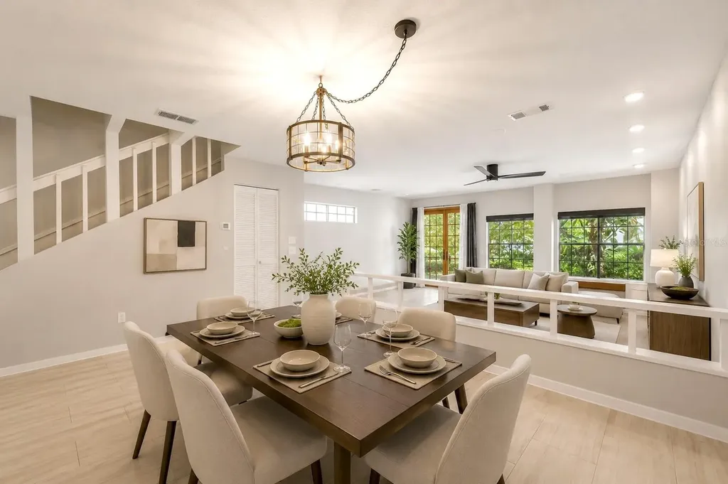 641 Maple Oak. Circle Altamonte Springs FL 32701