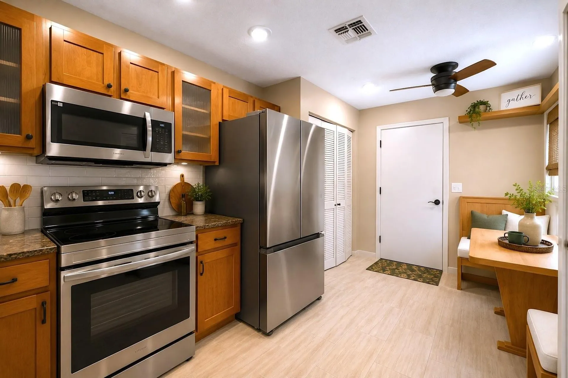 641 Maple Oak. Circle Altamonte Springs FL 32701