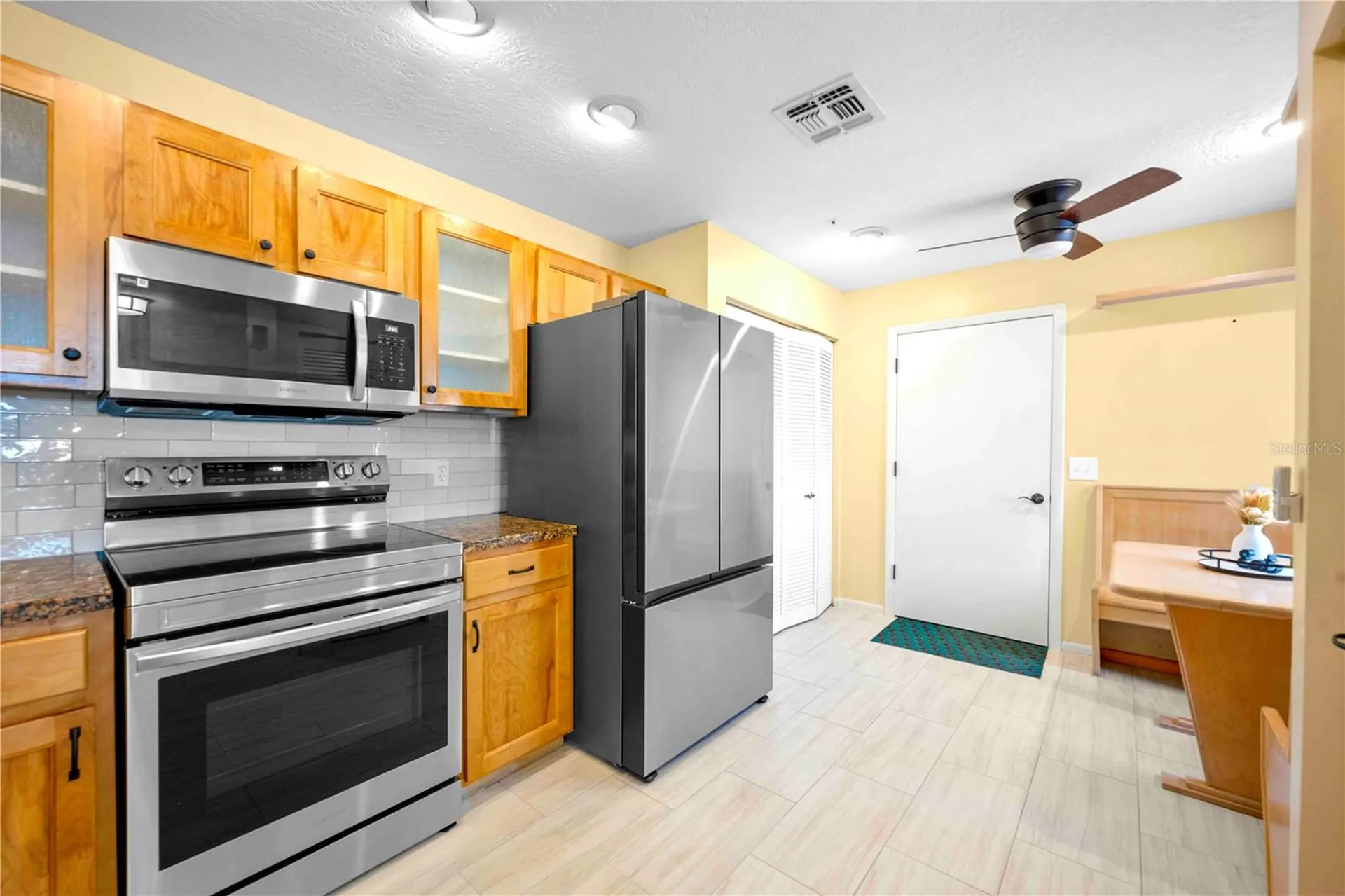 641 Maple Oak. Circle Altamonte Springs FL 32701