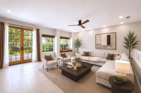 641 Maple Oak. Circle Altamonte Springs FL 32701