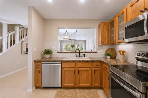 641 Maple Oak. Circle Altamonte Springs FL 32701