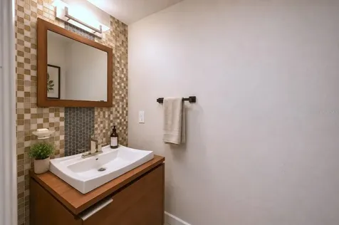 641 Maple Oak. Circle Altamonte Springs FL 32701