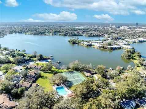641 Maple Oak. Circle Altamonte Springs FL 32701