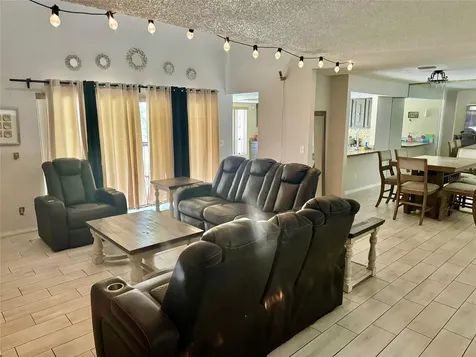 4747 Puritan Circle Tampa FL 33617
