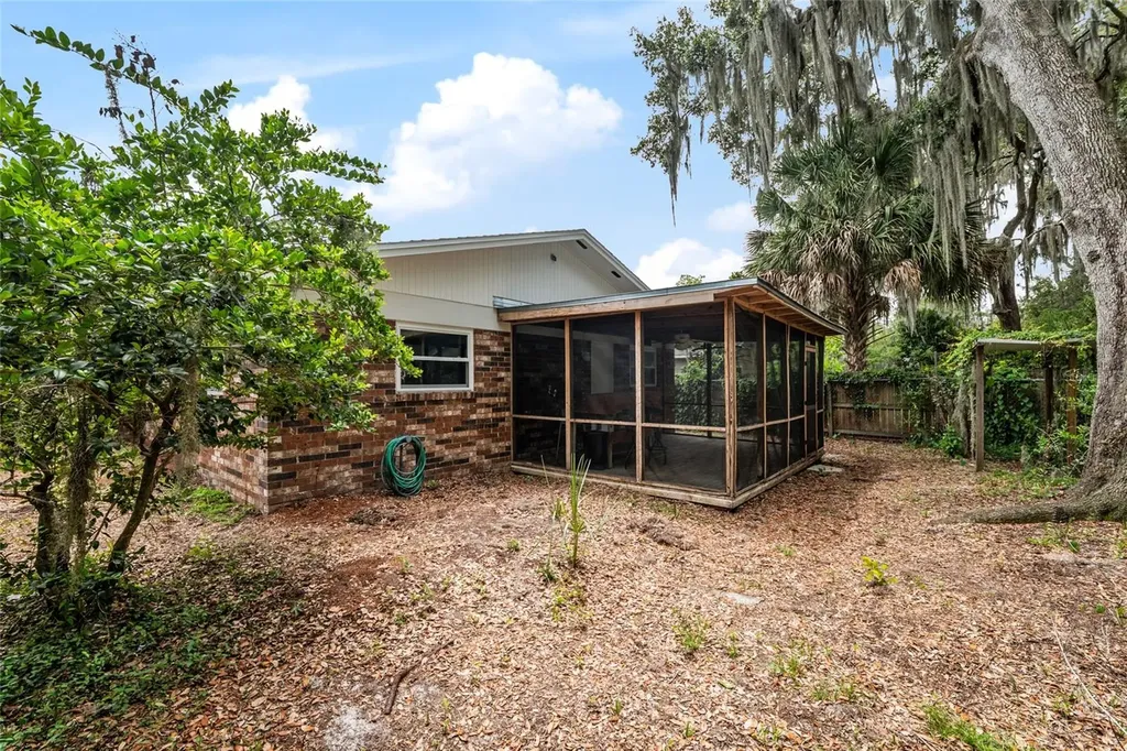 1028 NE 5th Street Gainesville FL 32601
