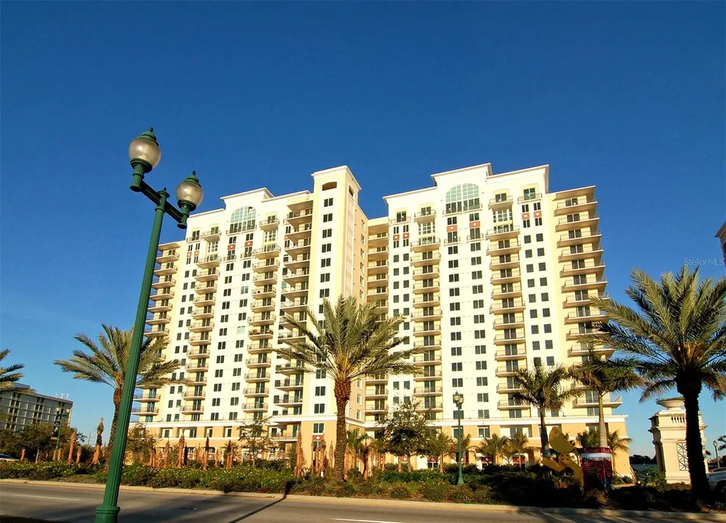 800 N Tamiami Trail Sarasota FL 34236