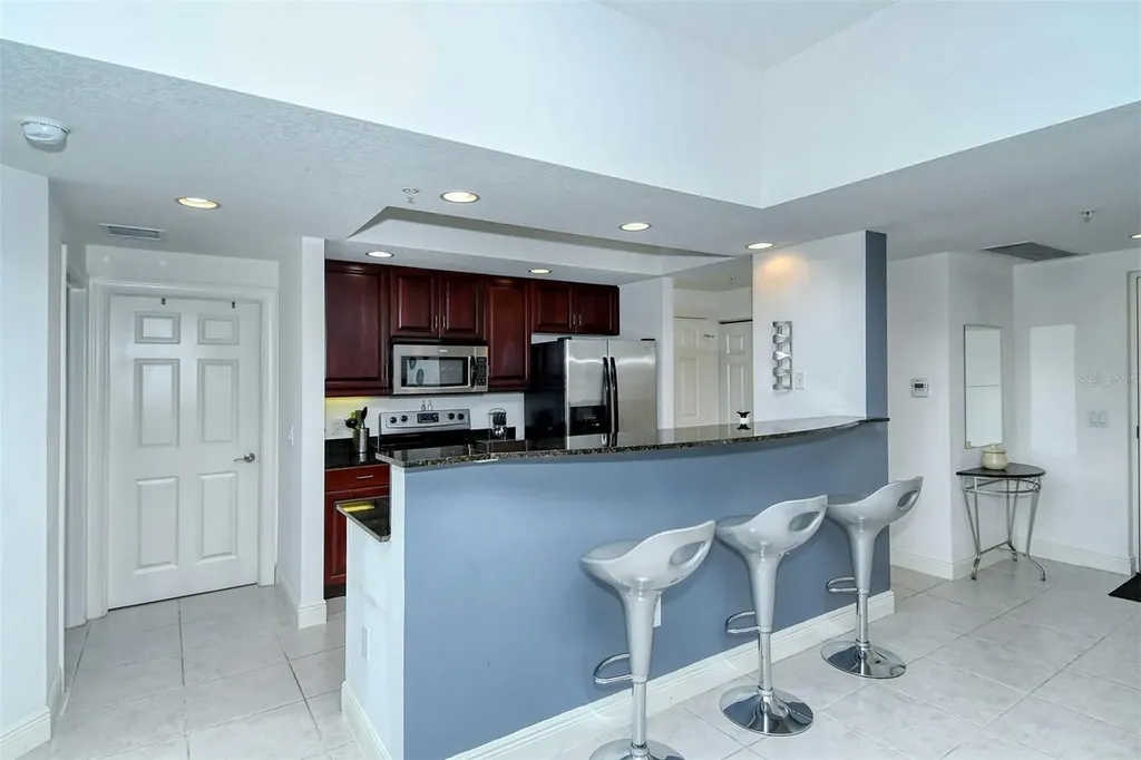 800 N Tamiami Trail Sarasota FL 34236