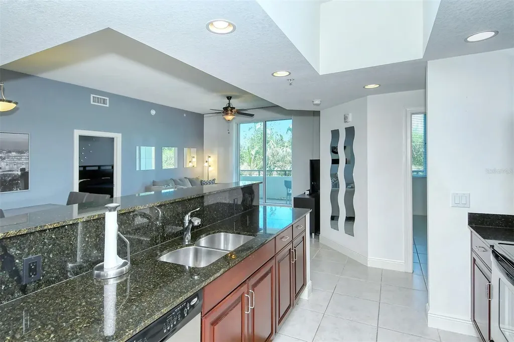 800 N Tamiami Trail Sarasota FL 34236