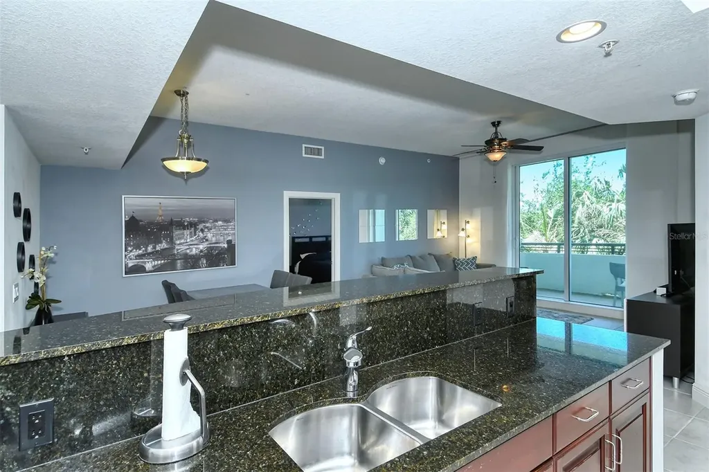 800 N Tamiami Trail Sarasota FL 34236