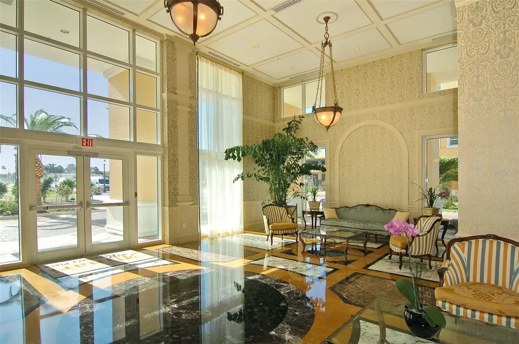 800 N Tamiami Trail Sarasota FL 34236
