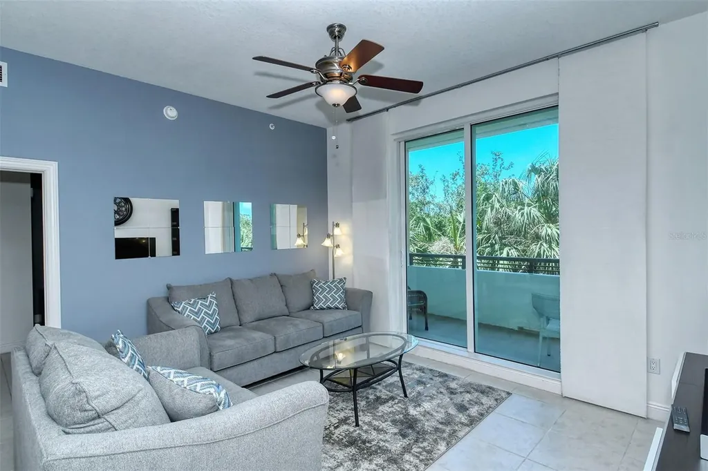 800 N Tamiami Trail Sarasota FL 34236