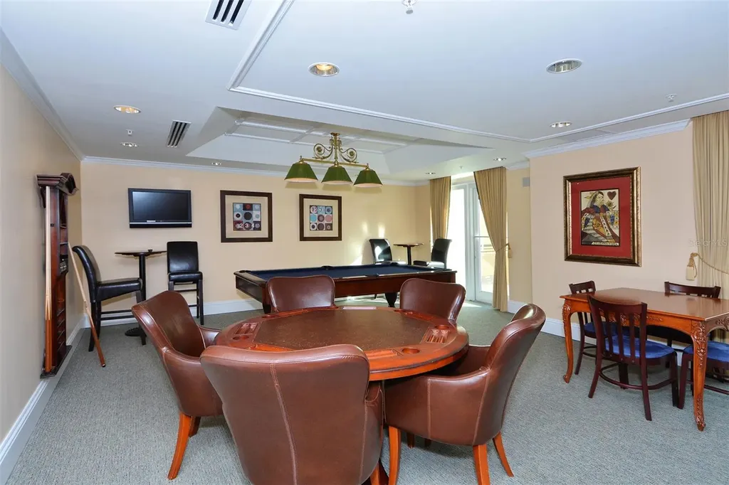 800 N Tamiami Trail Sarasota FL 34236