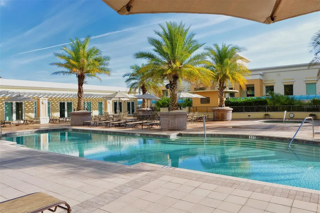 800 N Tamiami Trail Sarasota FL 34236