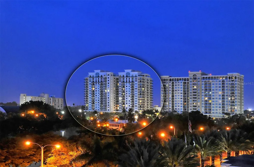 800 N Tamiami Trail Sarasota FL 34236