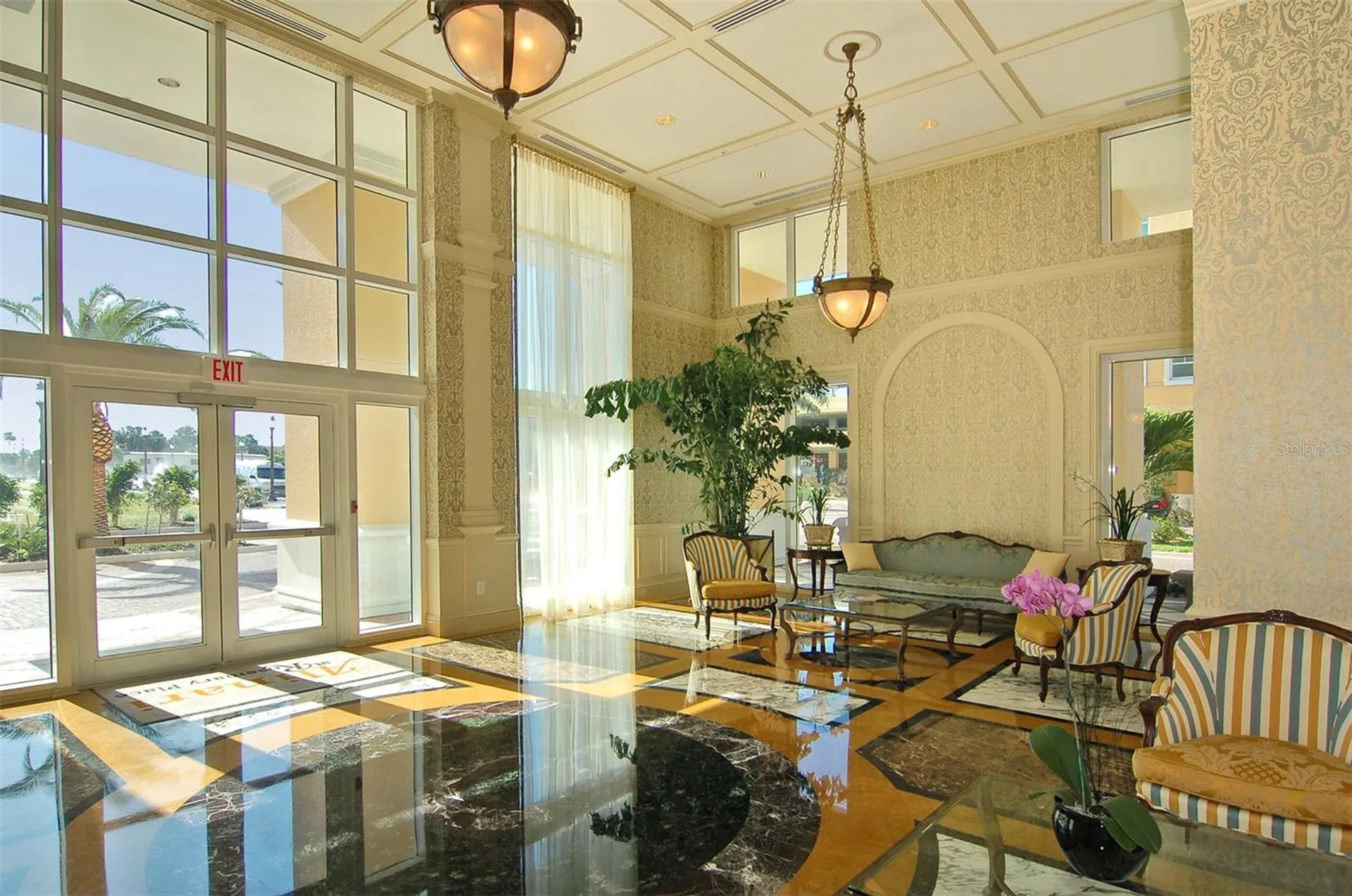 800 N Tamiami Trail Sarasota FL 34236