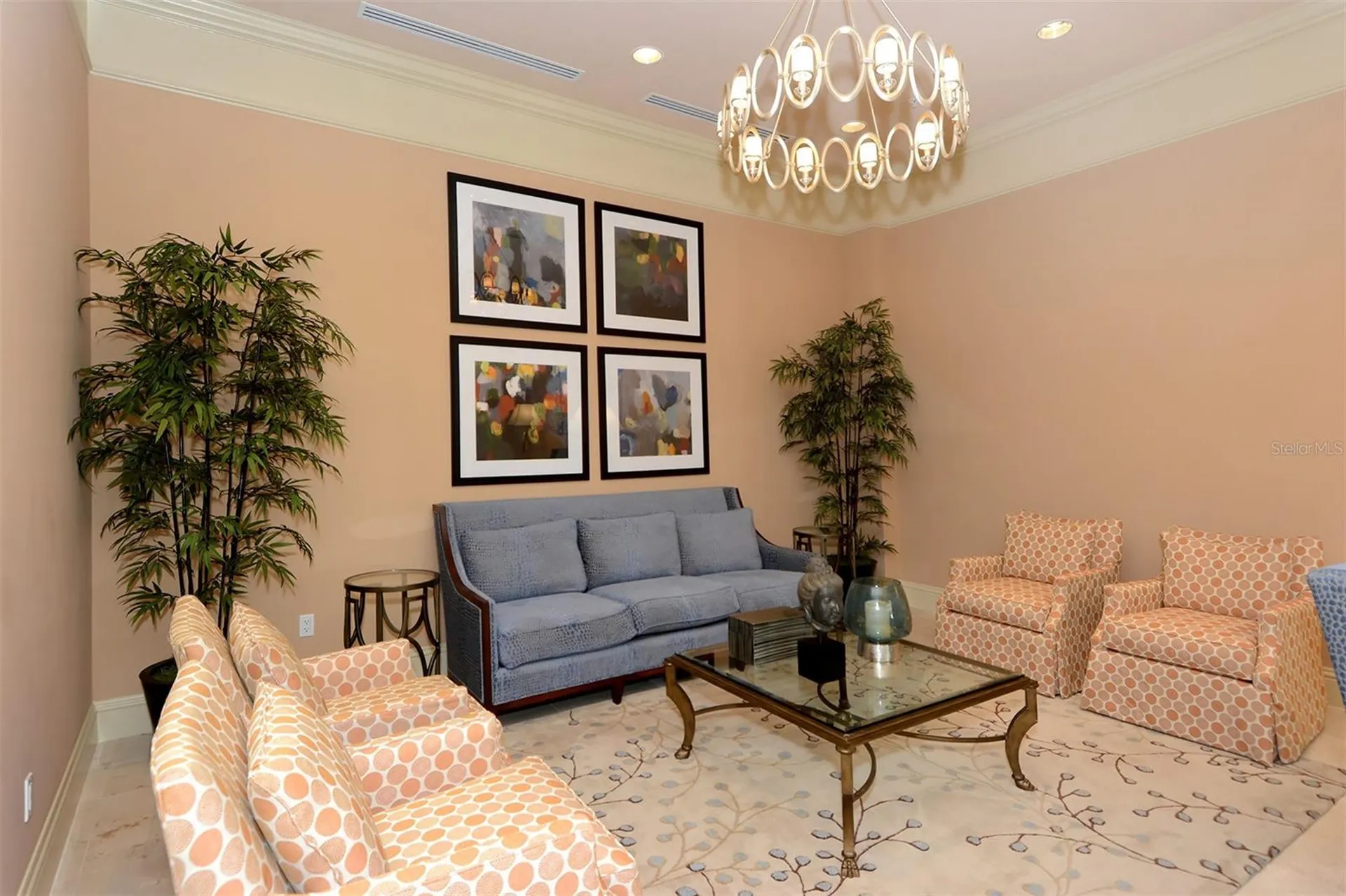 800 N Tamiami Trail Sarasota FL 34236