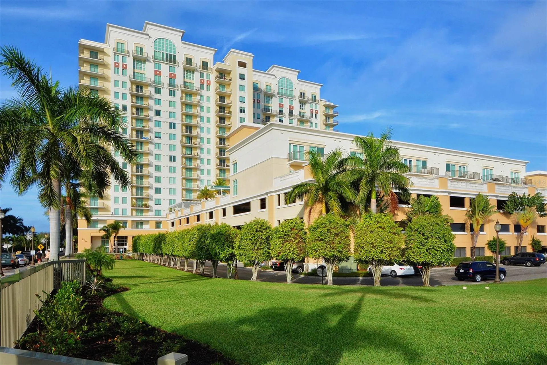 800 N Tamiami Trail Sarasota FL 34236