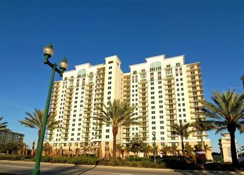 800 N Tamiami Trail Sarasota FL 34236