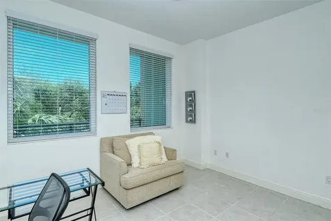 800 N Tamiami Trail Sarasota FL 34236