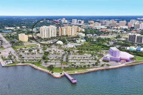 800 N Tamiami Trail Sarasota FL 34236